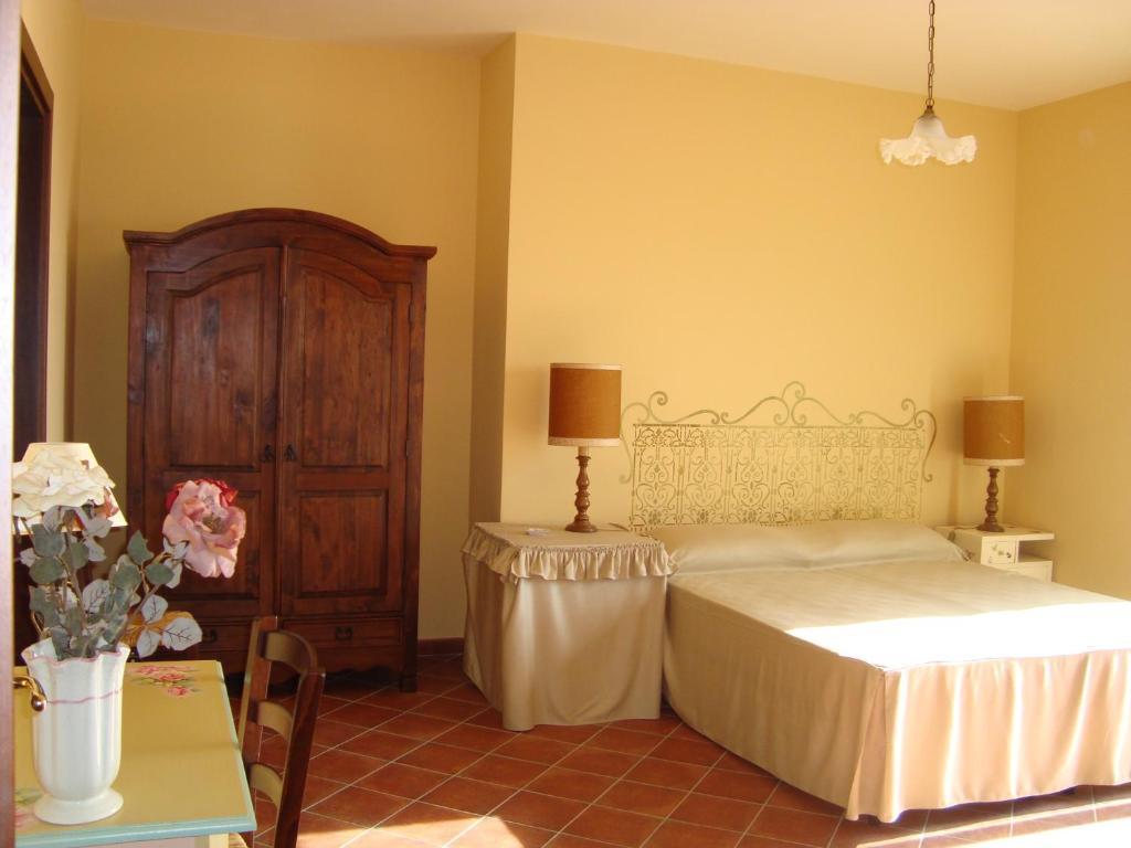 B&B La Rena Rossa Николози Номер фото